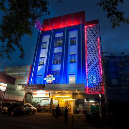 Cordela Hotel Медан Екстер'єр фото