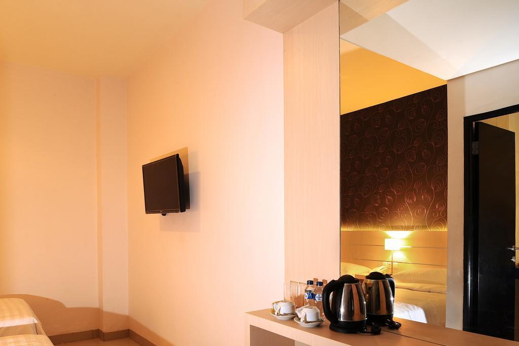 Cordela Hotel Медан Екстер'єр фото